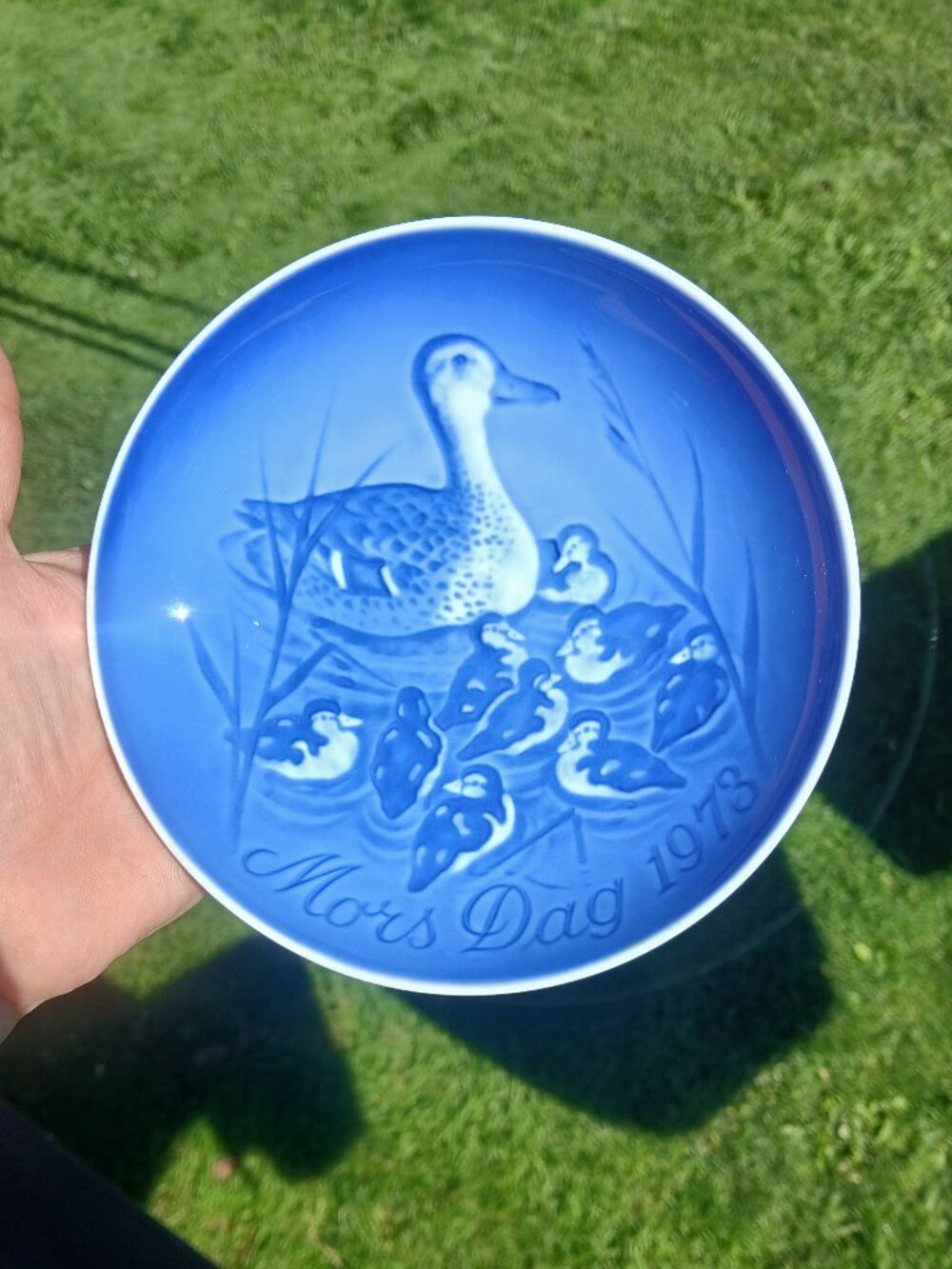 vintage BING and GRONDAHL mother duck and ducklings 1973 mother's day dish